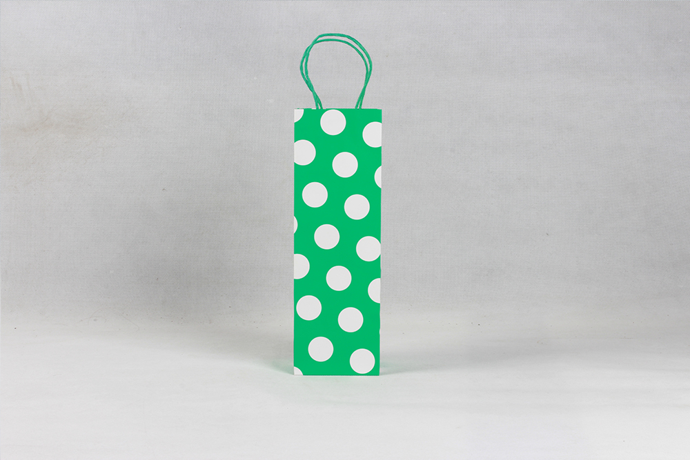 綠色圓點(diǎn)時(shí)尚禮品牛皮紙袋定制 綠色圓點(diǎn)時(shí)尚禮品牛皮紙袋定制