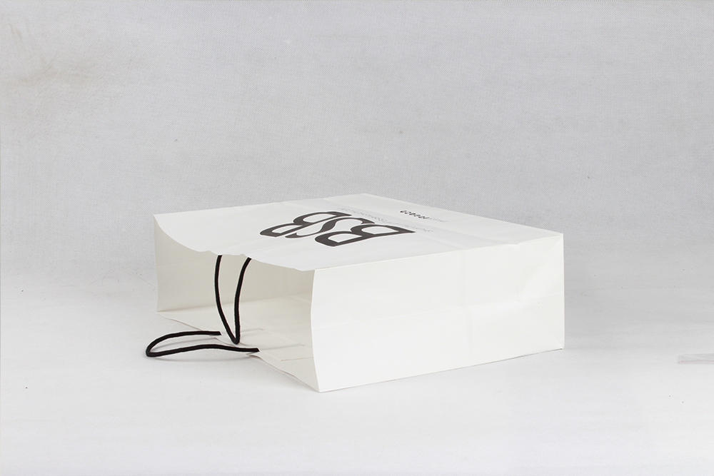 BSB時尚服裝牛皮紙袋定制 BSB時尚服裝牛皮紙袋定制