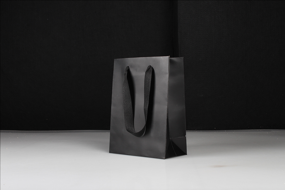 精美豎版禮品白卡紙袋 精美豎版禮品白卡紙袋